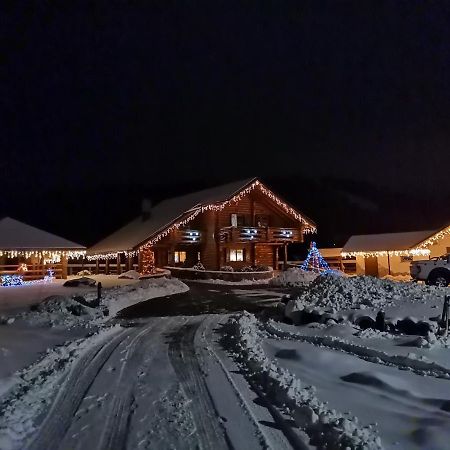 Casa De Poveste ซูเจวิตซา ภายนอก รูปภาพ