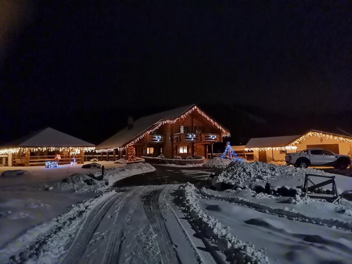 Casa De Poveste ซูเจวิตซา ภายนอก รูปภาพ