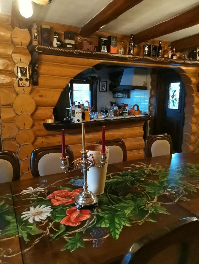 Casa De Poveste ซูเจวิตซา ภายนอก รูปภาพ